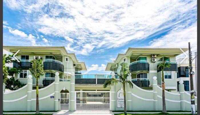 Casa com piscina a 400m da praia de Palmas