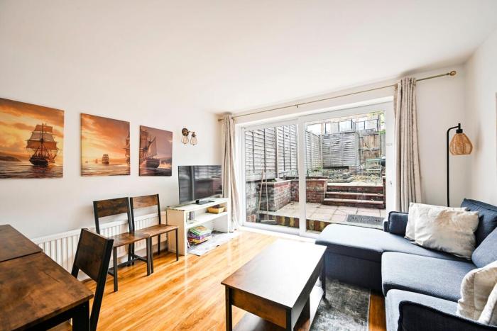 The Greenwich Cozy Retreat Sleeps 8 Near O2