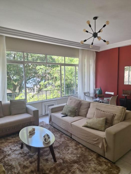 3-bedroom apartment in the heart of Ipanema