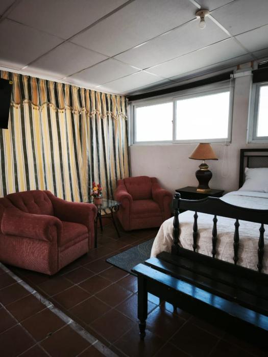 Nirvana 2, Habitación doble con todos sus servicios