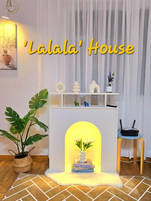 LaLaLa House