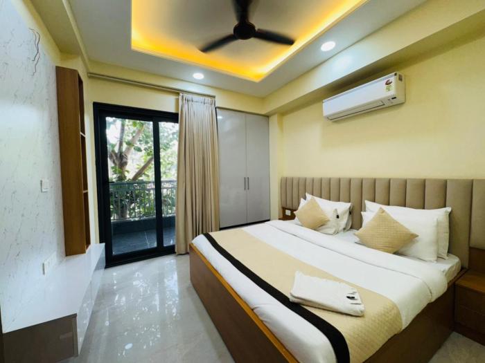 Akshay Medanta hospitility WITH Khichan Room Near Medanta Hospital