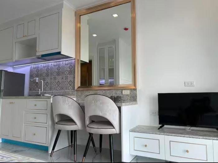 Empire tower pattaya studio