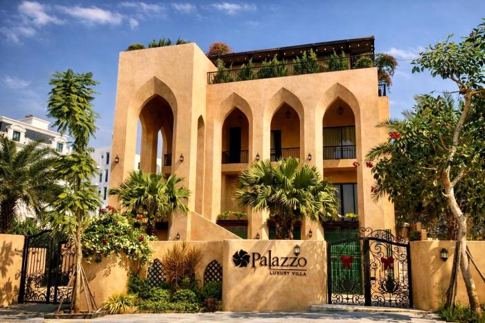 Palazzo Luxury Villa 950m2, 7 bedrooms, Pickleball court, swimming pool