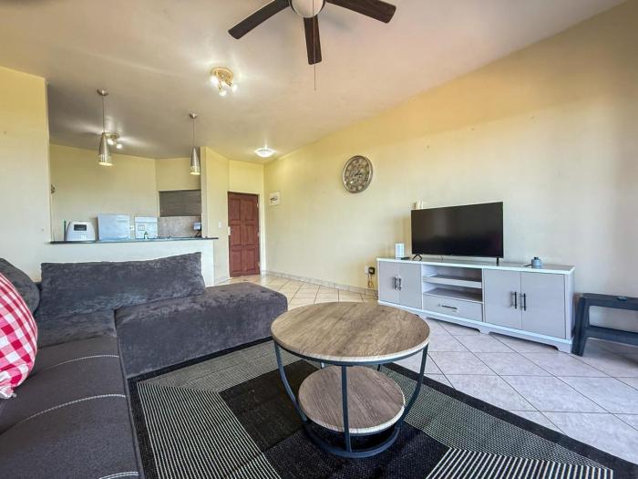 28 Breaker View 3-bedroom beach apartment