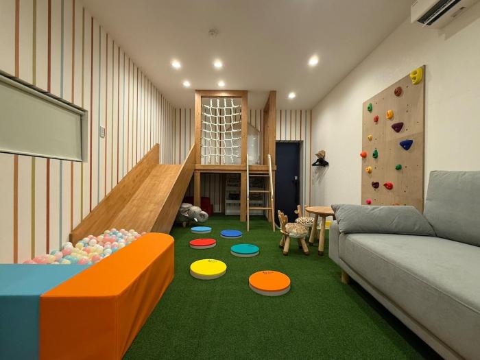 Holiday Home with Kids Play Area near USJ