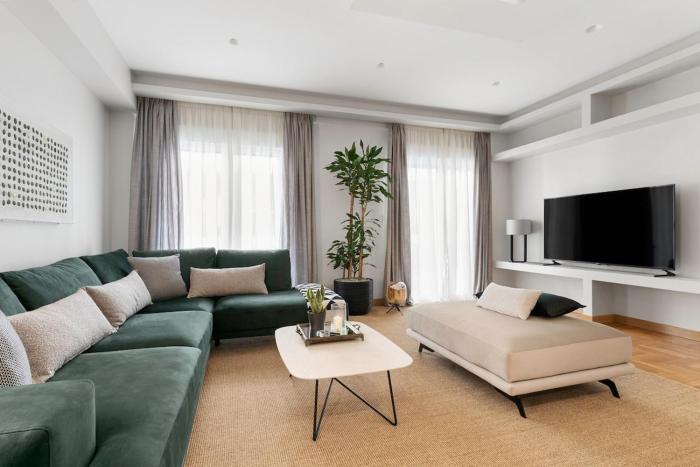 High end Apt, Kingsize bed w Park-view & Netflix!