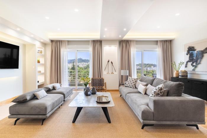 Grand, 3-BDR APT with Majestic Acropolis View