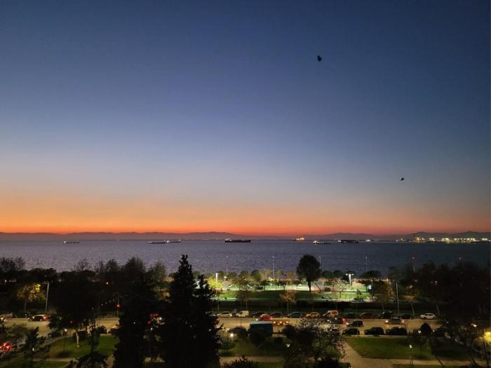 Sea view aparment Nea Paralia