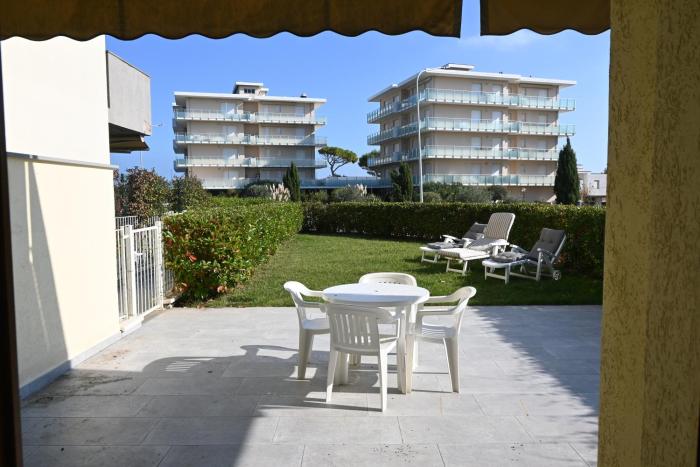 M251 - Marcelli, trilocale con giardino a 100mt dal mare