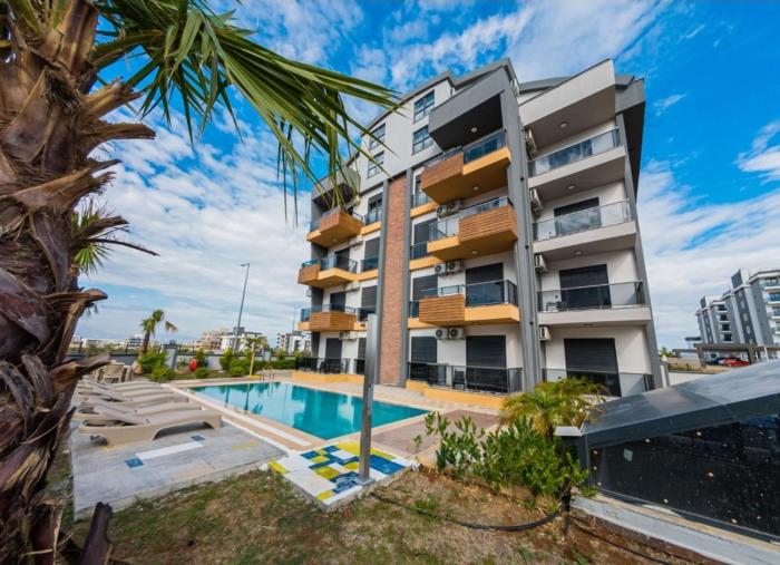 Dorado Suit No 12 İki Tek Yataklı Havuz manzaralı