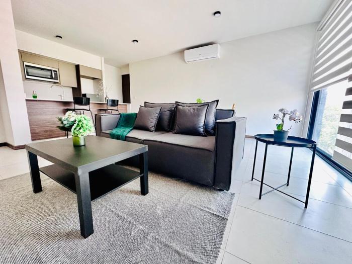 Hermoso Departamento frente a Midtown con Parking