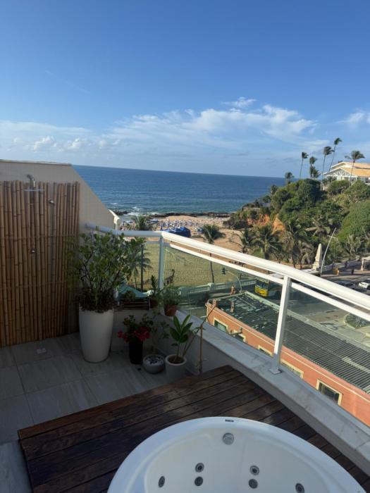 Cobertura Vista Mar com jacuzzi, 15min a pé do circuito do carnaval