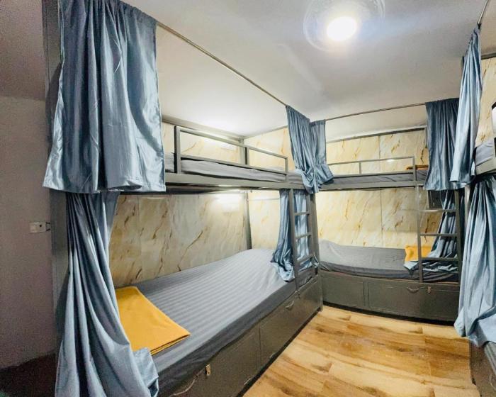 Blue Top Dormitory Andheri East Marol Metro