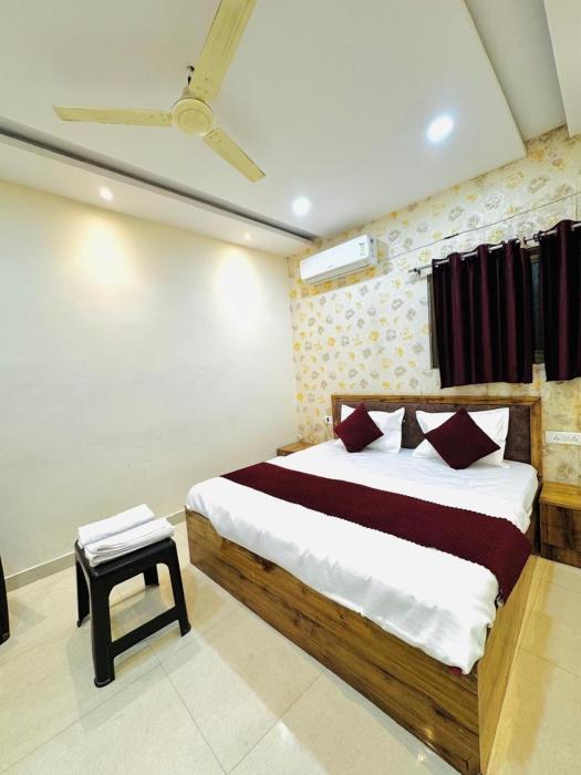 Hotel JMK I Luxury Stay I Near Kashi Vishwanath