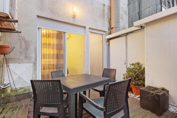 Lighthouse Apartment With Terrace