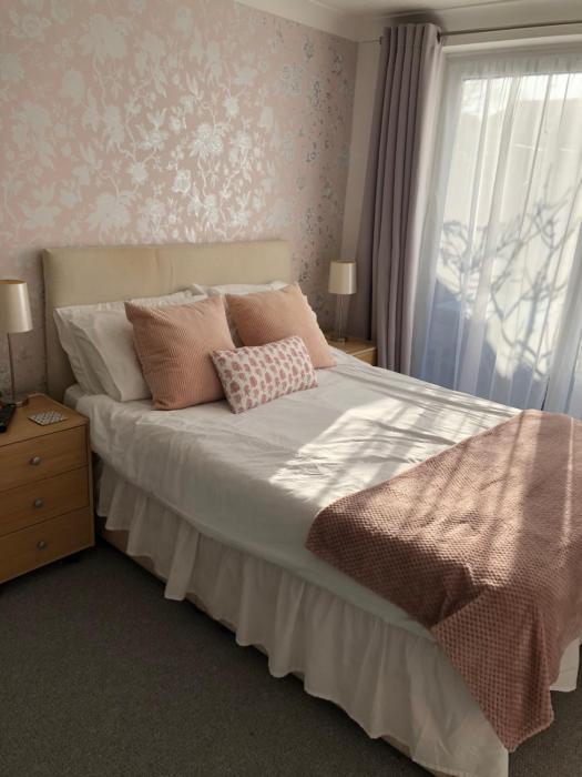 Basingstoke En Suite Room in Garden Annex