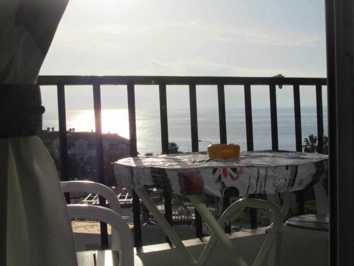 Playa Torrecilla, a un paso del centro peatonal!