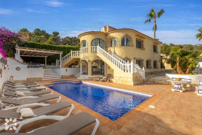 Villa Diva by Abahana Villas