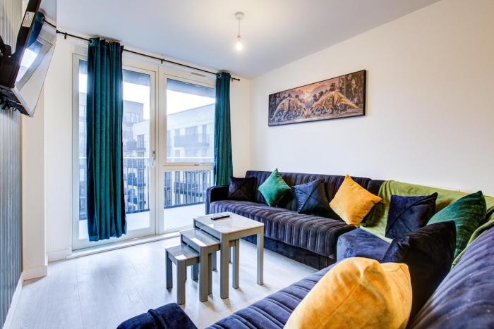 2-Bed 2-Bath Flat - Free Parking - Elizabeth Line