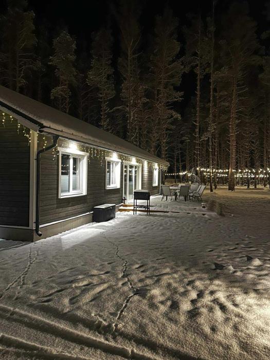 Reigi Holiday Home, Hiiumaa with Nordic HotTub & Sauna