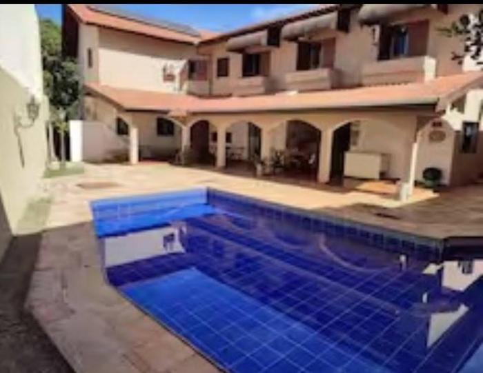 Casa Espaçosa piscina e churrasqueira área Central