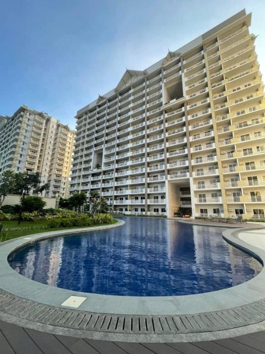 The Atherton by DMCI- 2BR FREE PARKING