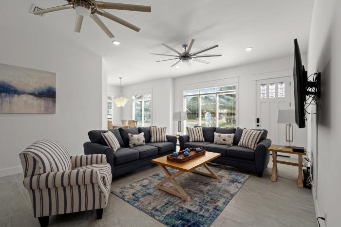 Brand NEW Expansive Coastal Home w Custom Furnishings Sleeps 15