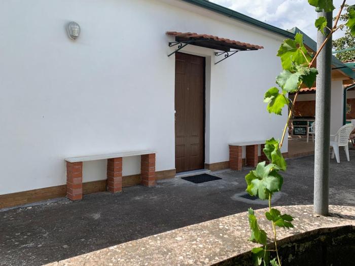 Casa dei Gigli relax and vacation among flowers and fruits