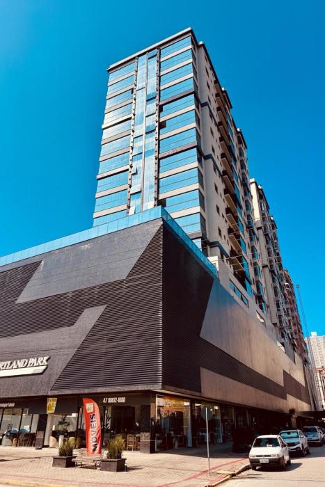 2 suítes, 2 garagens proximo ao HardRock Cafe Itapema