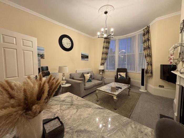 Moat Stays Victorian, Sea View!