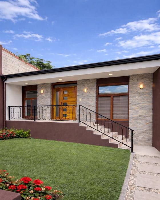 Loft moderno y privado con jardín y parqueo, cerca del río Tomebamba