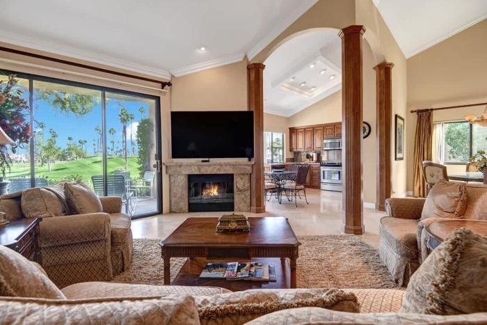 VB944 - Triple Fairway View - Alice Lodging