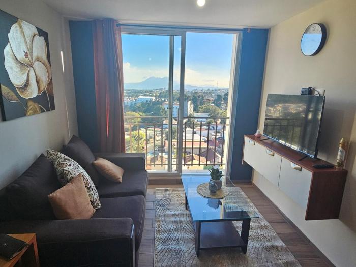 A complete, cozy apartment on Roosevelt