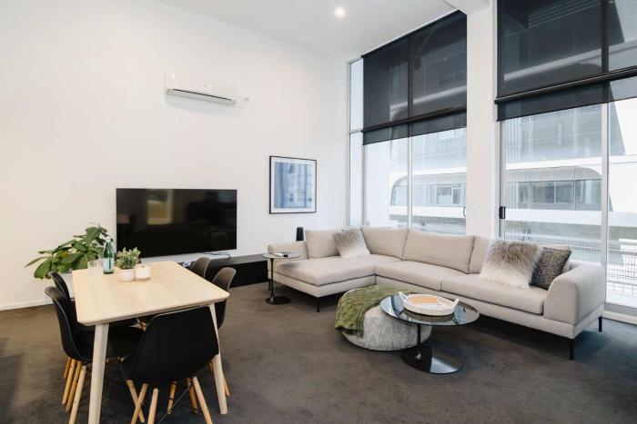 Modern Melbourne Apt with Parking - New Listing