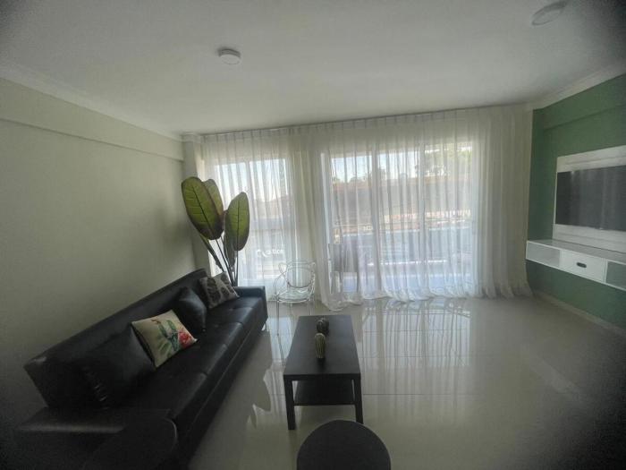 2 Bdrm, 1 Bath, Wifi, Near River and Beach, 4R