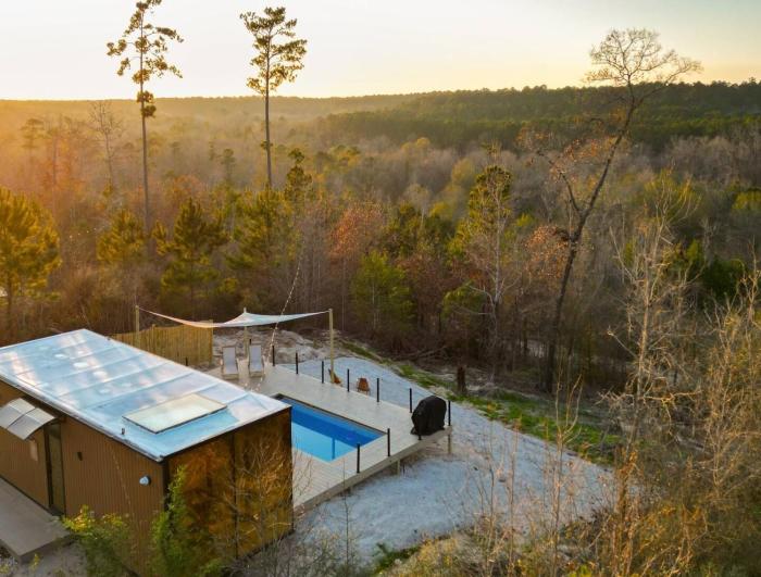 Sol - Hilltop Mirror Cabin, Pool, Sunset Views