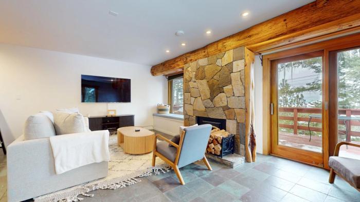 Lakeview Villas #09 condo