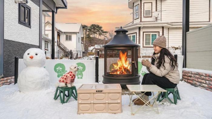 Anmyeondo Town 1967 Dog Pool Villa