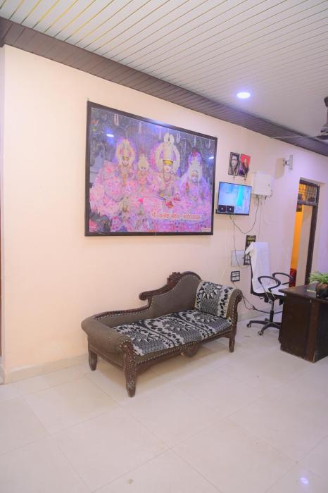 LAXMI PAYING GUEST HOUSE