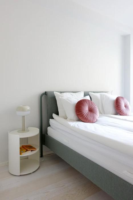 Modern 2 BR with Garage & Sauna by Nordic Stay Collection