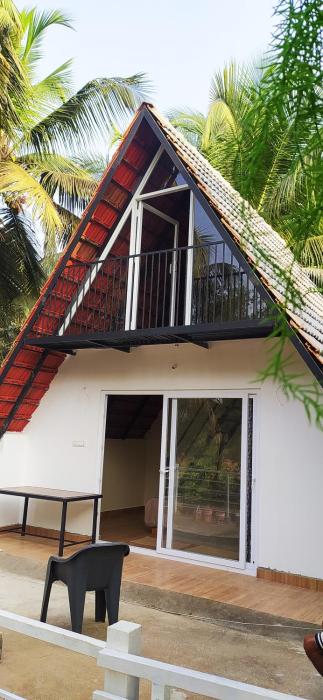 Arundekar Cottage in 3 minute walk Beach