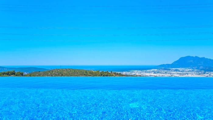 Üzümlü 2 bedroom secluded villa with private pool hot tub