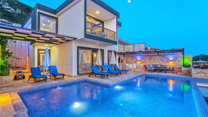 Kalkan 3 bedroom Luxury villa with private pool hot tub