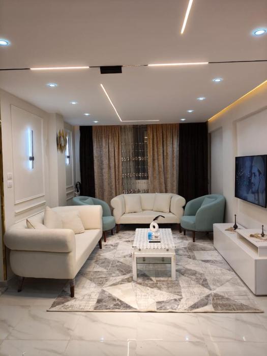 Pyramids Gardens 37 H, 5th Floor