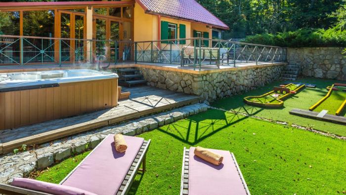 Holiday Home Villa Rosemary by Villas Guide