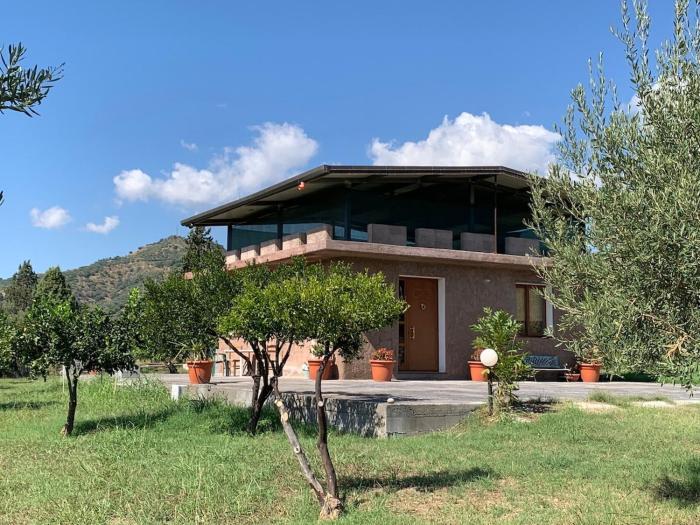 Casa Fortuna Artist Family Retreat in Taormina