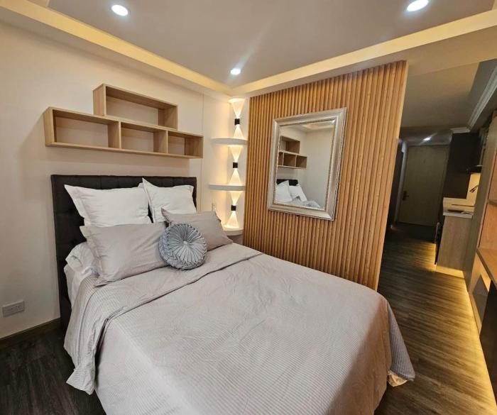 104 Moderno Loft North Point Studios 2