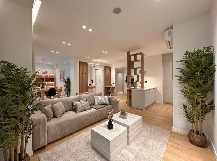 Ako235 - 2BR Metaxourgeio 5th Floor with Jacuzzi