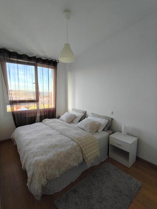 Luminosa habitación doble en chalet con jardín